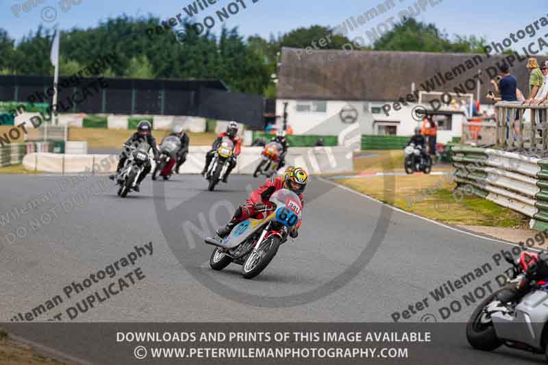 Vintage motorcycle club;eventdigitalimages;mallory park;mallory park trackday photographs;no limits trackdays;peter wileman photography;trackday digital images;trackday photos;vmcc festival 1000 bikes photographs